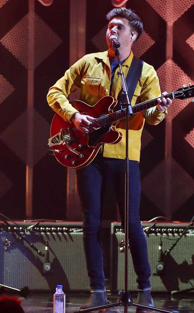 Niall Horan, Inglewood Jingle Ball 2017 Niall Horan, Inglewood Jingle Ball 2017